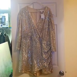 H and M sequin skort jumper. Brand new tags still on xl.